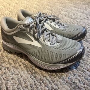 Women’s Brooks Ghost 10
